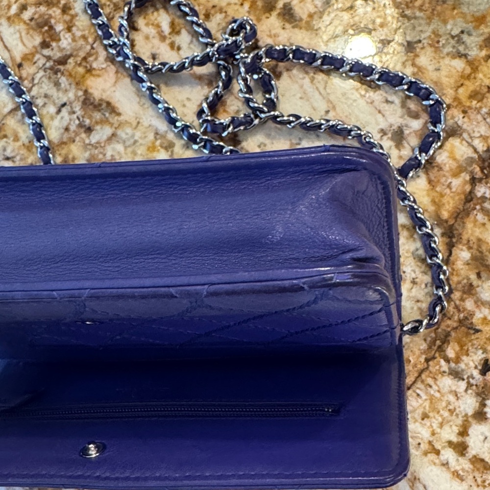 CHANEL Purple wallet on chain - Picture 2 of 5